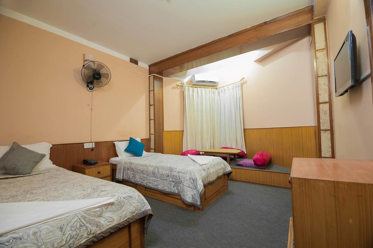 Hotel Candle Inn Ποκάρα Εξωτερικό φωτογραφία
